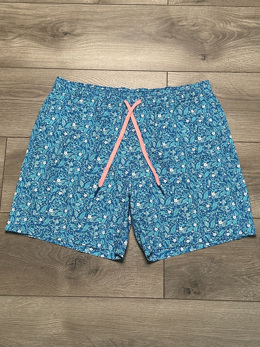 Southern Tides 6” Lined Swim Trunks Blue Print Shorts Size Medium
